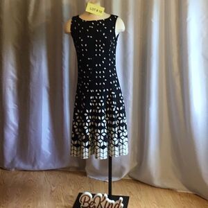 Sleeveless dress in waffle weave poly blend small